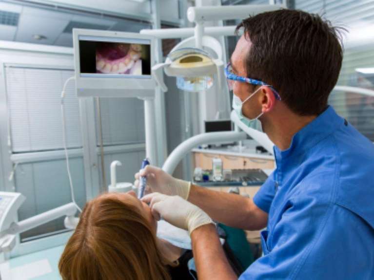 Dentist holden | intraoral camera